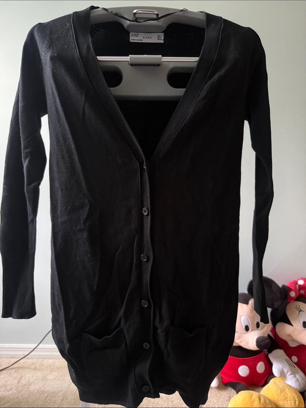 Zara!!! Black Long Sleeve V-Neck Button Cardigan size M 70% cotton 30% Nylon